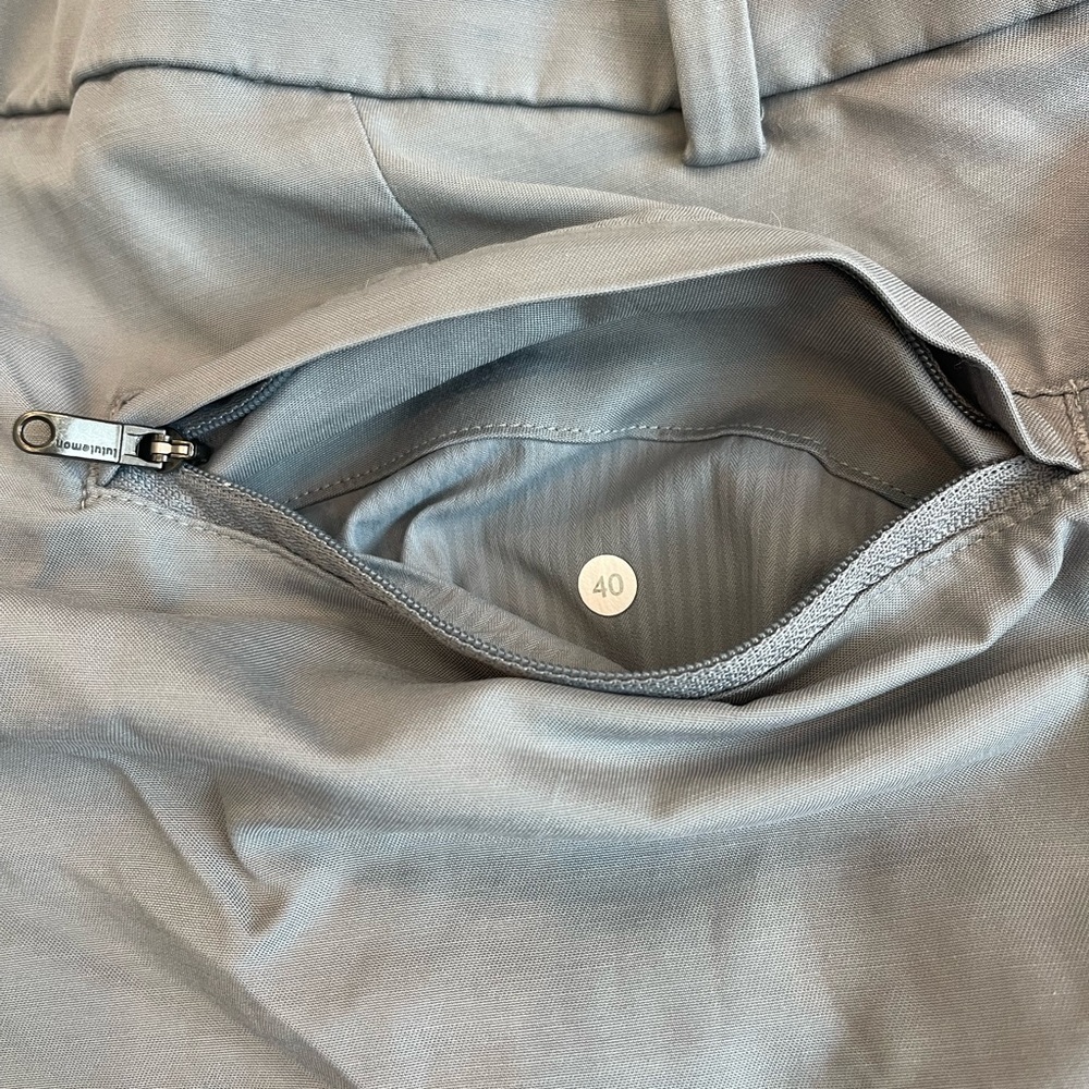 Lululemon 9” grey commission short size 40 - Picture 5 of 7